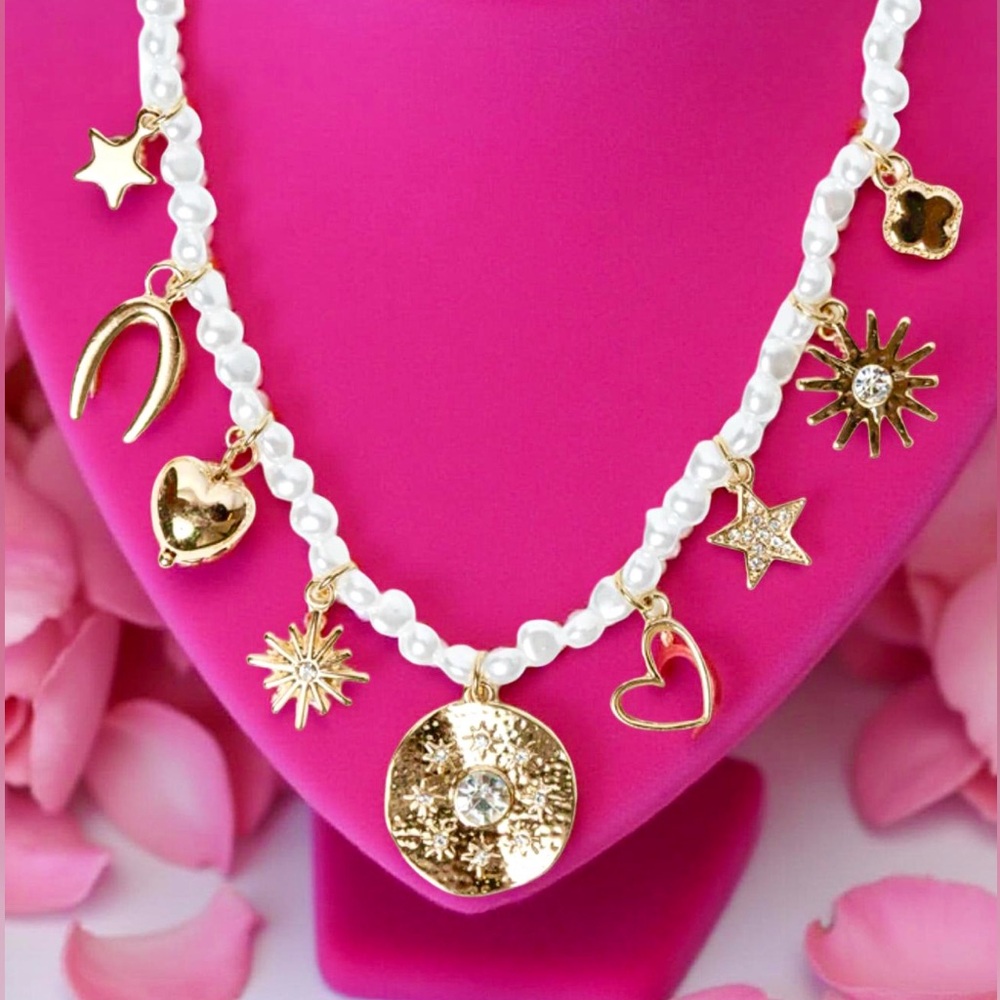 Beautiful Charm Necklace ❤️